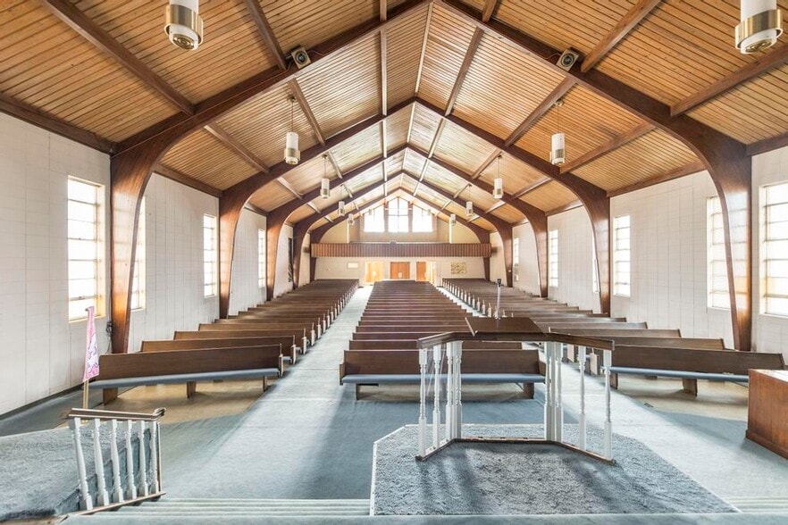 More Photos Of 2270 Shurling Dr, Macon-Bibb Religious Facility For Sale
