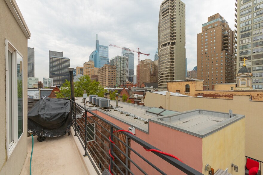 More Photos Of 2020 Locust St, Philadelphia Apartments For Sale