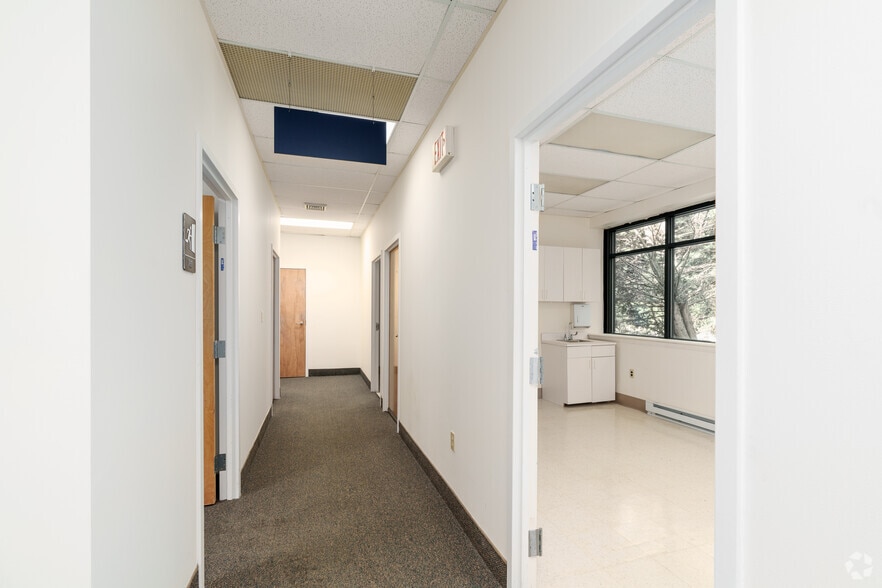 More Photos Of 8200 Flourtown Ave, Wyndmoor Medical For Sale