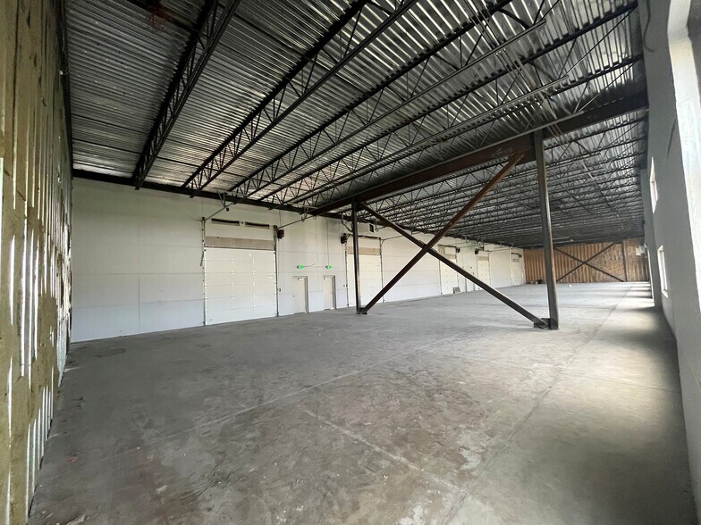 More Photos Of 2400 S 1707 W, Mapleton Warehouse For Lease