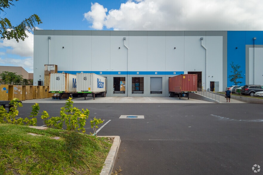 More Photos Of 603 Komohana St, Kapolei Warehouse For Sale