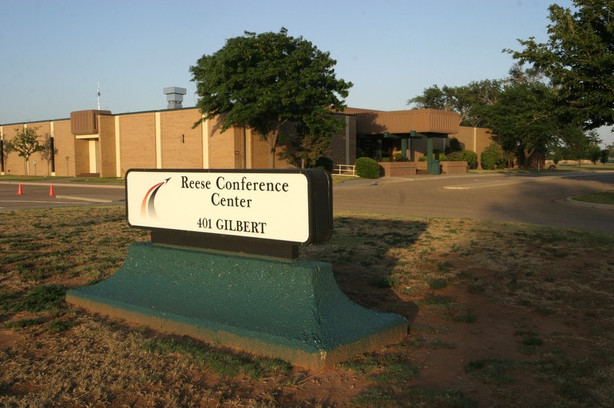 Primary Photo Of 401 Gilbert Dr, Lubbock Office For Lease