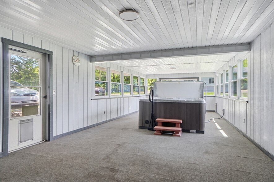 More Photos Of 2996 Millville Shandon Rd, Hamilton Specialty For Sale