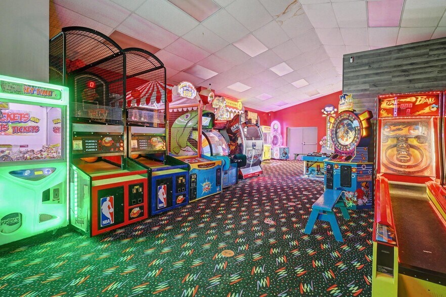 More Photos Of 3883 Carleton Rd, Hillsdale Amusement Park For Sale