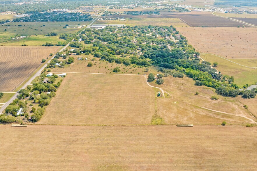 More Photos Of 1408 State Park Rd, Lockhart Land For Sale