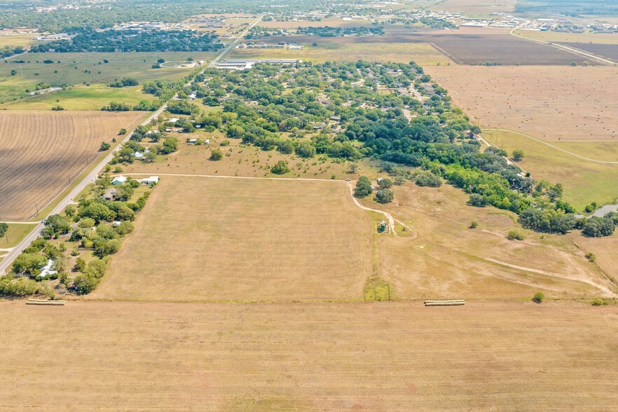 More Photos Of 1408 State Park Rd, Lockhart Land For Sale