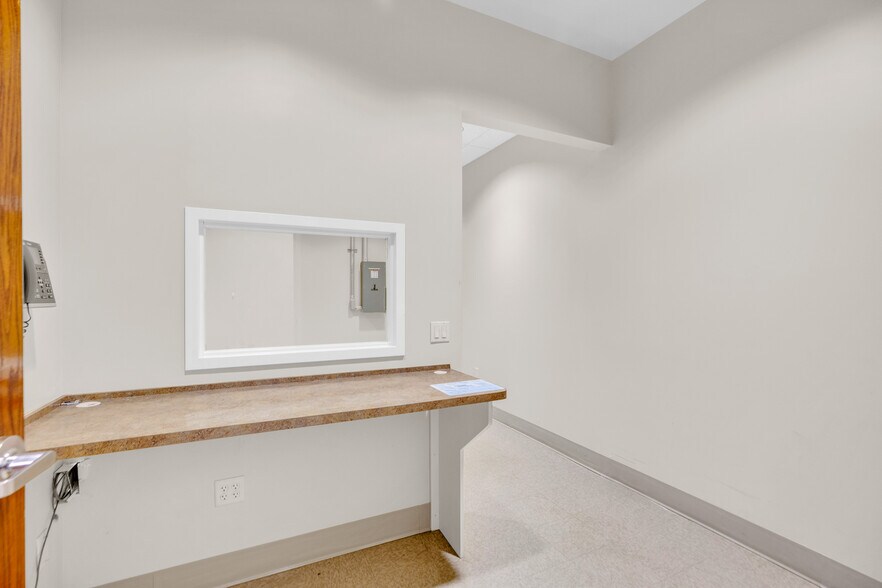 More Photos Of 1260 37th St, Vero Beach Medical For Lease