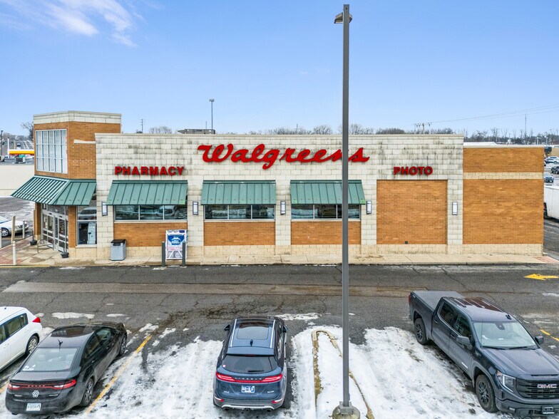 More Photos Of 104 Hwy 52 W, Portland Drugstore For Sale