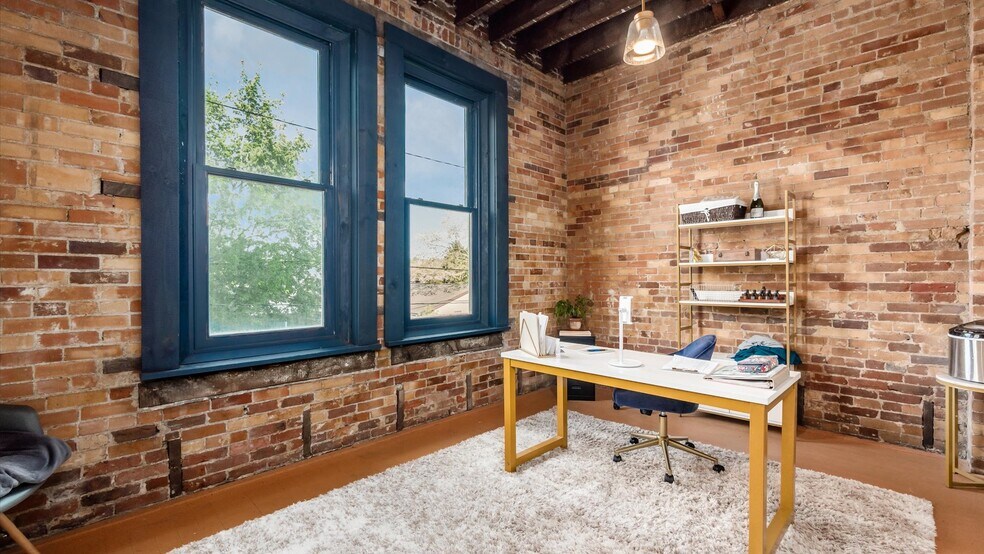 More Photos Of 701 Main St, Dresden Storefront For Lease