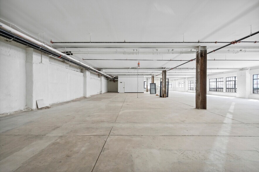 More Photos Of 2501 Oakford St, Philadelphia Apartments For Lease