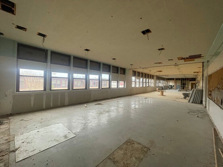 More Photos Of 740 Colonel Ledyard Hwy, Ledyard Storefront For Lease