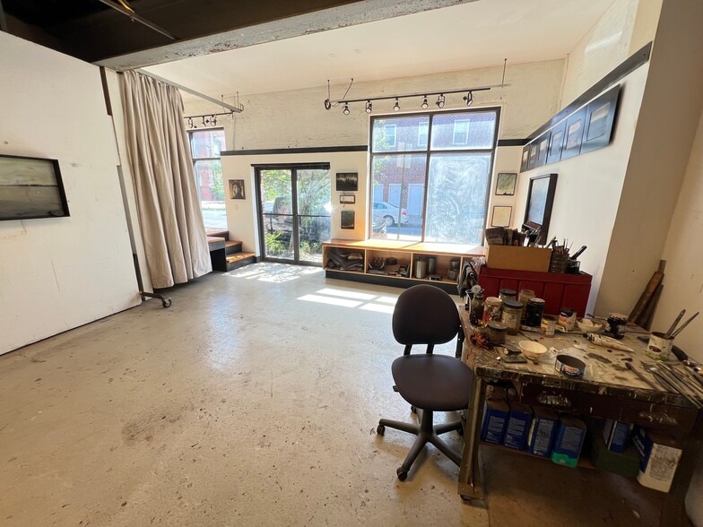More Photos Of 1438-1442 Light St, Baltimore Showroom For Sale