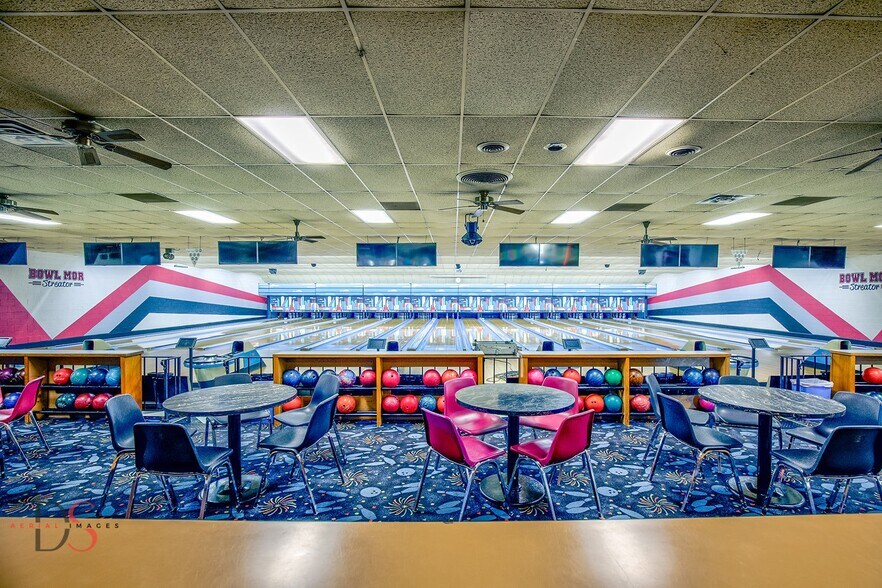 More Photos Of 2414 IL-23, Streator Flex For Sale