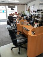 More Photos Of 1108 E Liberty St, Mexico General Retail For Sale