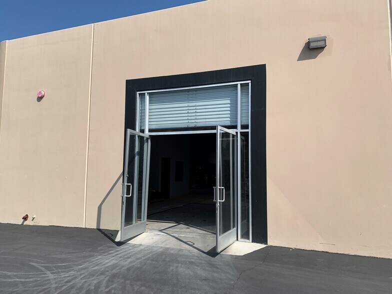 More Photos Of 17912 Cowan, Irvine Manufacturing For Lease