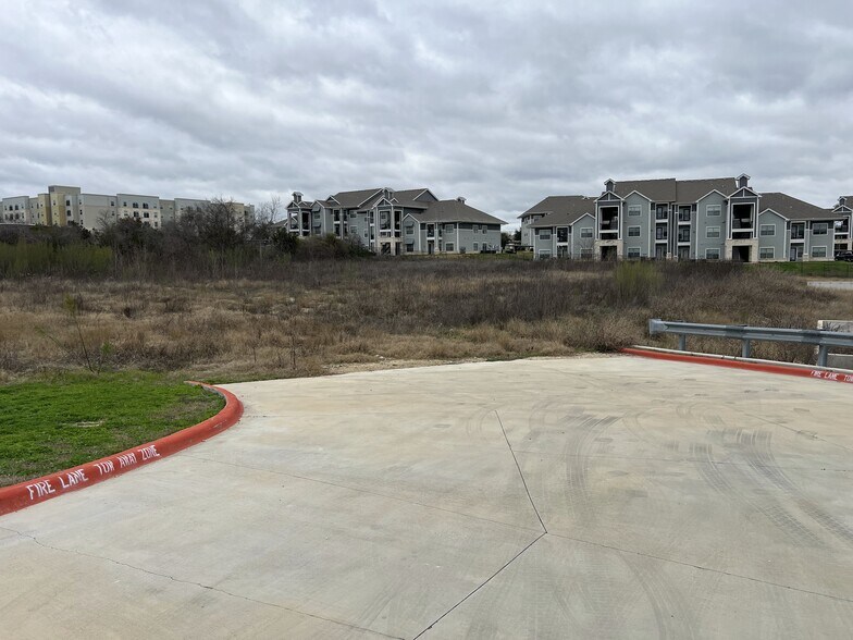 More Photos Of 1812 Parmer Ln, Austin Land For Sale