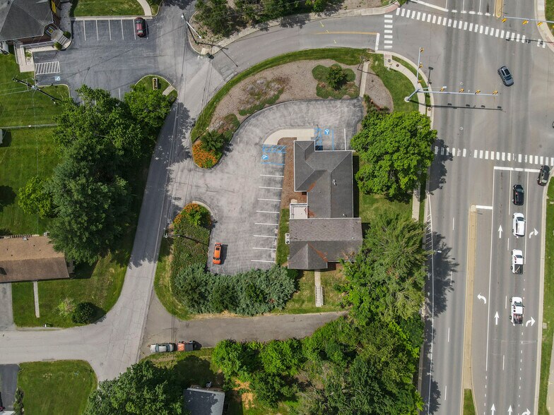 More Photos Of 1201 Elm St, Christiansburg Office For Sale