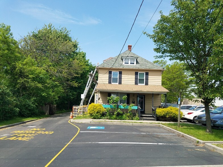 More Photos Of 281 Route 37 E, Toms River Convenience Store For Sale