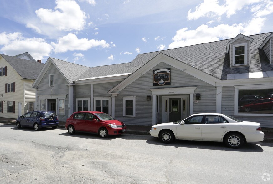 More Photos Of 35 Water St, Wiscasset Medical For Lease