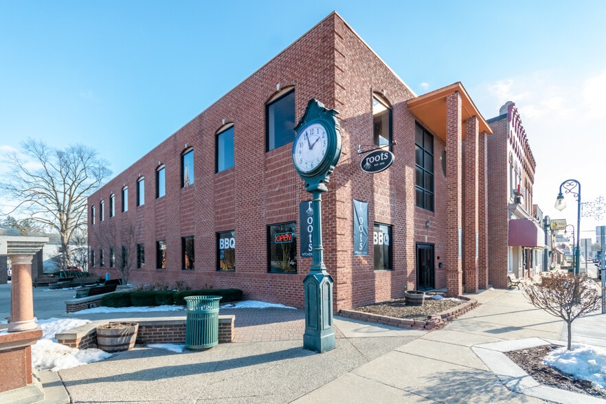 More Photos Of 107 S Main St, Almont Restaurant For Lease