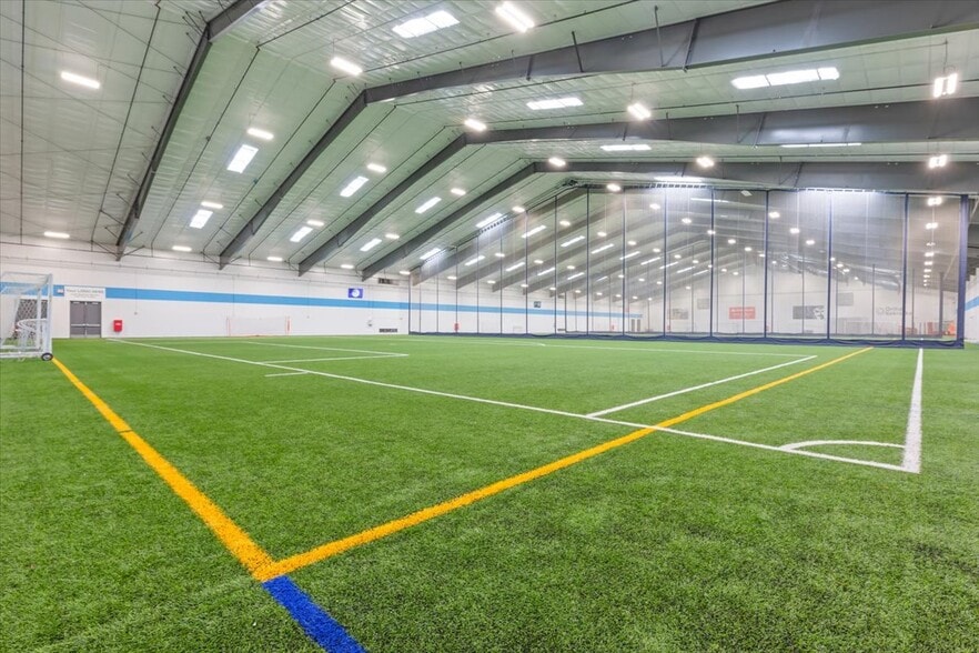 More Photos Of 3260 Mid America Dr, Council Bluffs Sports And Entertainment For Lease