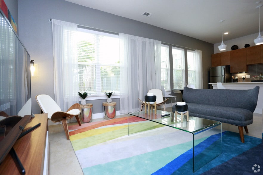 More Photos Of 423 Blue Star, San Antonio Apartments For Lease