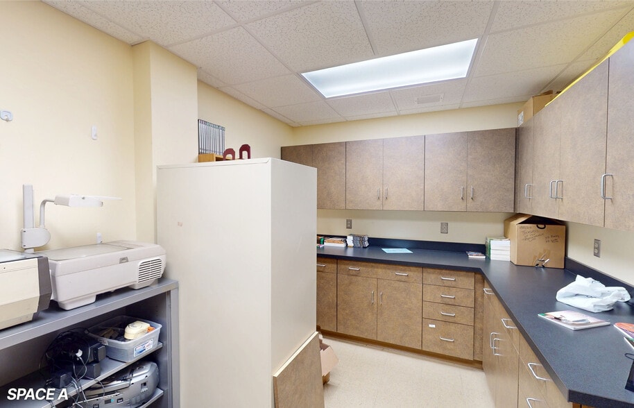 More Photos Of 4493 Bonsack Rd, Roanoke Specialty For Lease