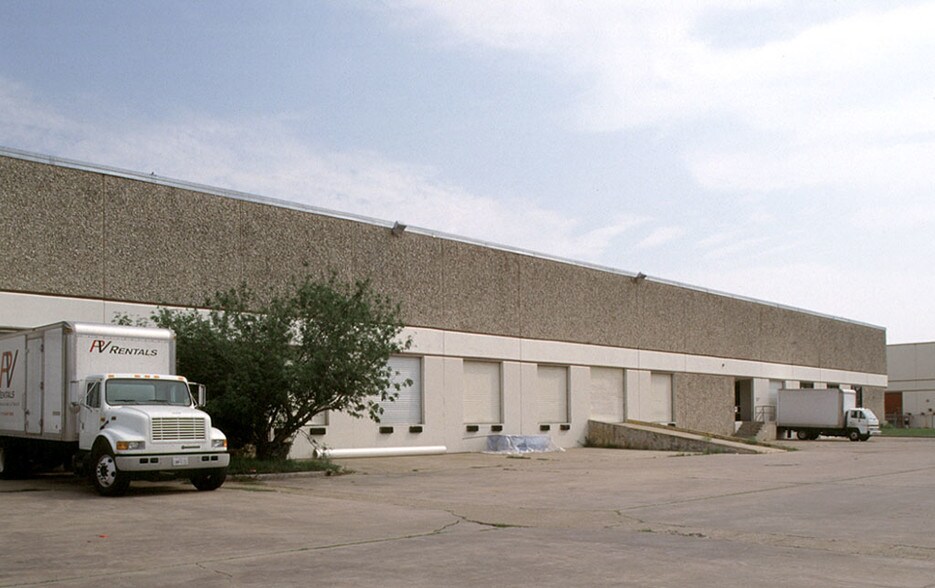 More Photos Of 3434-3446 Lang Rd, Houston Manufacturing For Lease
