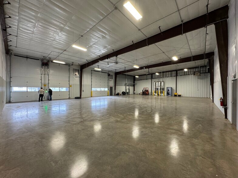 More Photos Of 145 Maddox-Simpson Pkwy, Lebanon Industrial For Lease