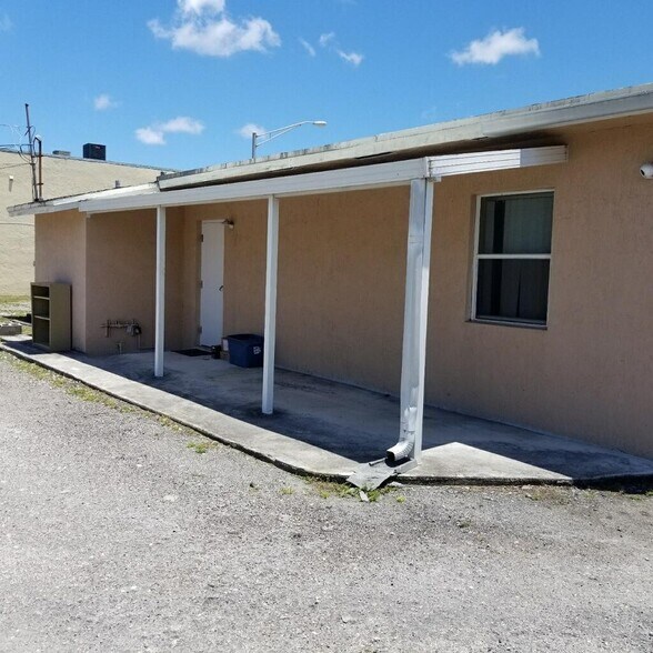 More Photos Of 6221 Pembroke Rd, Hollywood Office For Lease