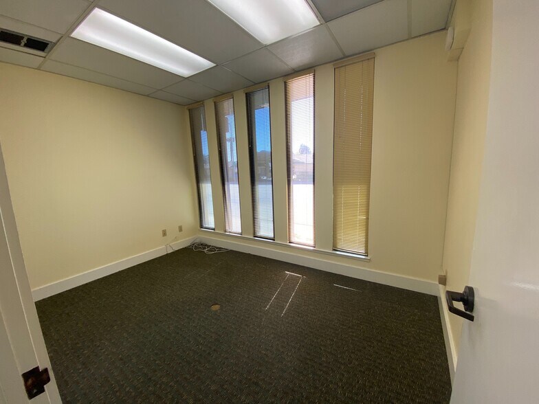 More Photos Of 201 John St, Salinas Office For Lease