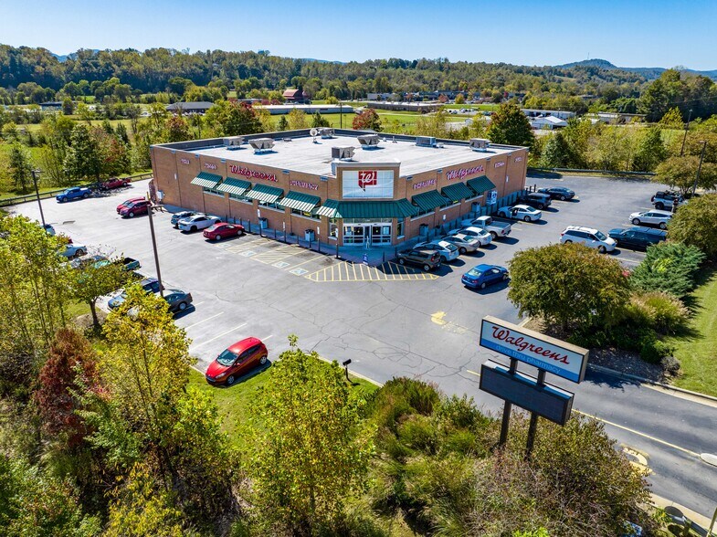 More Photos Of 1395 W D St, North Wilkesboro Drugstore For Sale