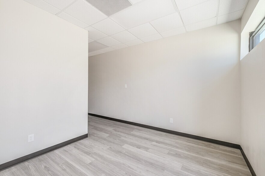 More Photos Of 3313-3345 Porter Rd, Katy Light Manufacturing For Lease