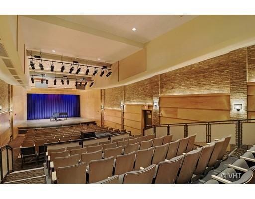 More Photos Of 7924 Lincoln Ave, Skokie Freestanding For Sale