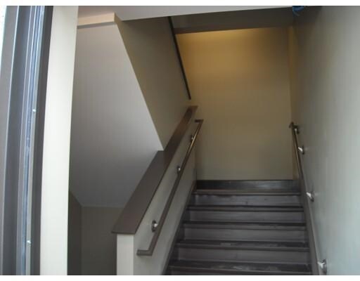 More Photos Of 670 Washington St, Attleboro Office For Lease