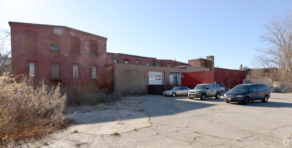 More Photos Of 27 Mill St, Johnston Manufacturing For Sale