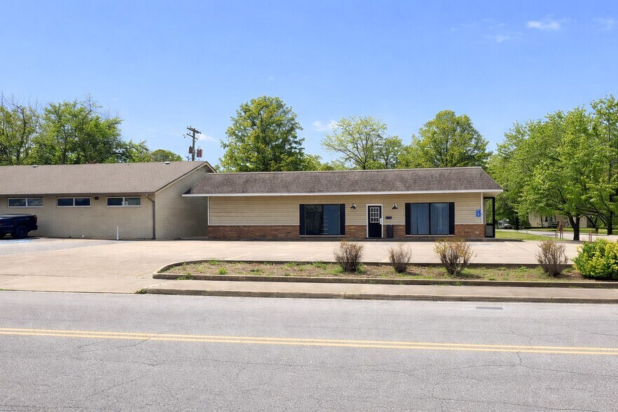 Primary Photo Of 313 W Meadow Ave, Springdale Storefront Retail Office For Lease