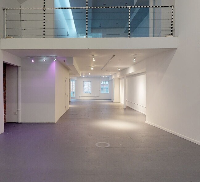 More Photos Of 76 Wooster St, New York Storefront Retail Office For Lease