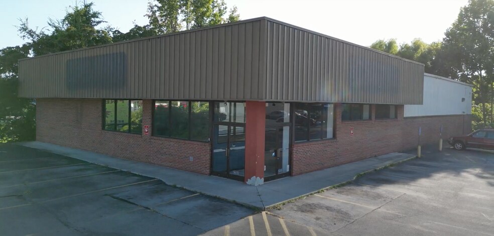 More Photos Of 856 Tennessee Ave, Etowah Drugstore For Lease