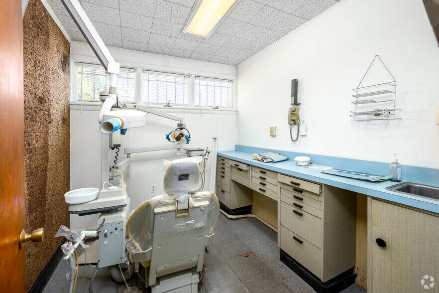 More Photos Of 601 Eastern Ave NE, Capitol Heights Medical For Sale