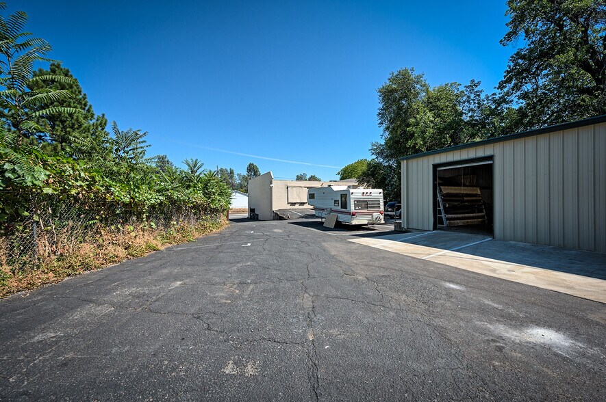 More Photos Of 4052 Shasta Dam Blvd, Shasta Lake Freestanding For Sale
