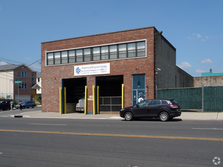 More Photos Of 169-171 Frelinghuysen Ave, Newark Warehouse For Lease