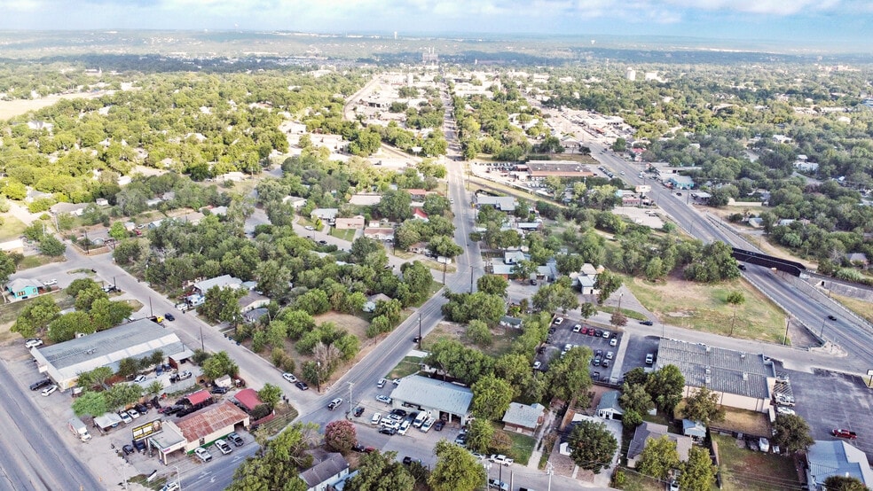 More Photos Of 962 S Castell Ave, New Braunfels Land For Sale