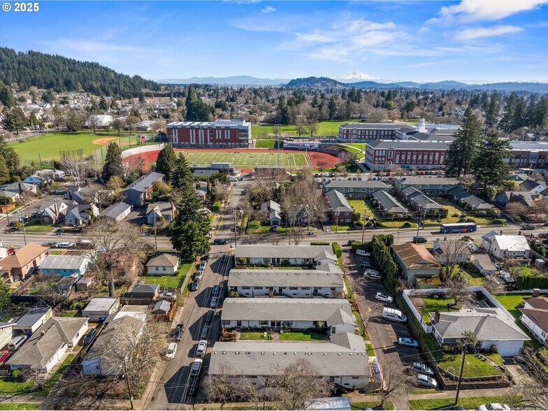 More Photos Of 5104-5132 SE Clinton St, Portland Apartments For Sale