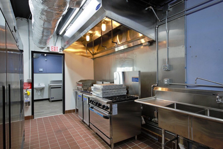 More Photos Of 3503 Sylvester Hwy, Albany Convenience Store For Sale