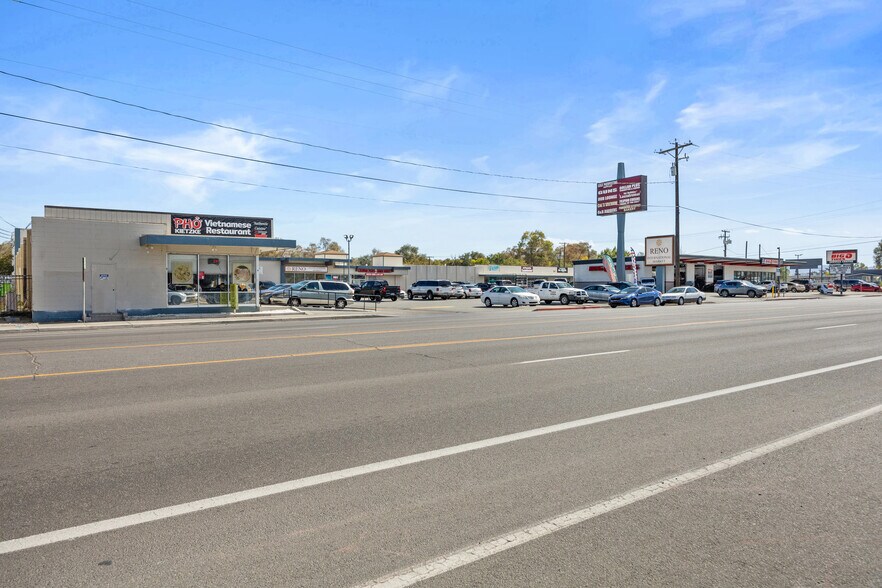 More Photos Of 3004-3098 Kietzke Ln, Reno Storefront For Sale