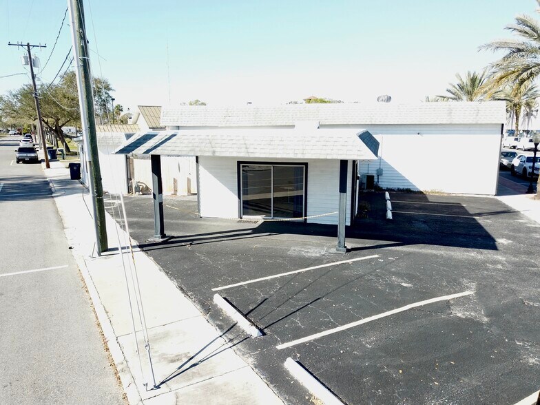 More Photos Of 212 Main St, Auburndale Flex For Sale