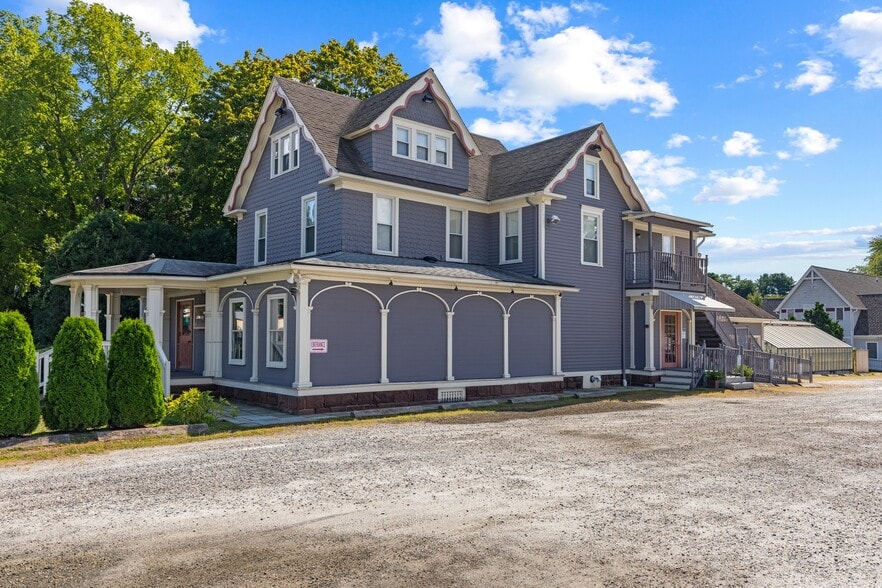 More Photos Of 78 Main St, Centerbrook Restaurant For Lease