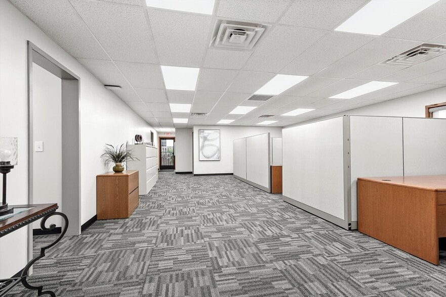 More Photos Of 1015 W Ithica St, Broken Arrow Office For Sale