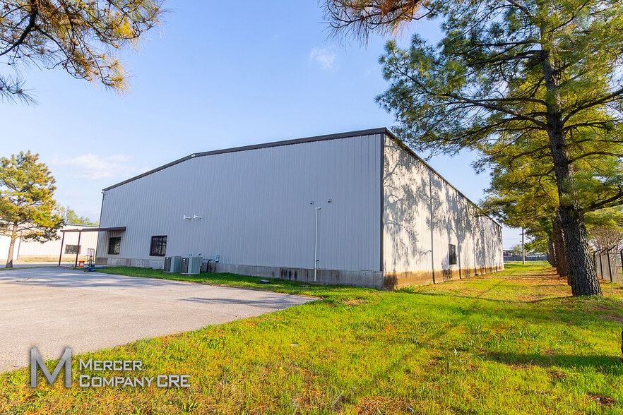 More Photos Of 340 S Eckroat St, Oklahoma City Unknown For Lease